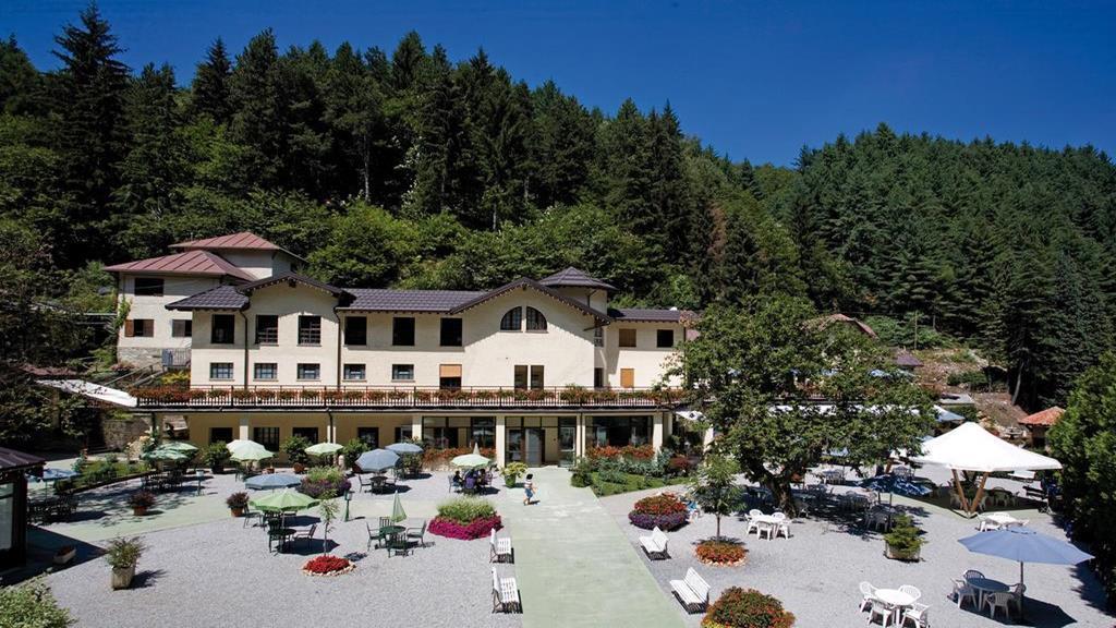 Hotel Topazio Lurisia Εξωτερικό φωτογραφία